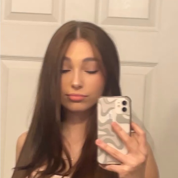 Meet your Posher, Tiana - Picture 1 of 1